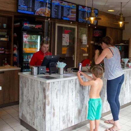 Kajuit423 6Pers 5Sterren Vakantiepark Bergumermeer Aan Het Water In Friesland Met Zwembad Villa Suameer Bagian luar foto