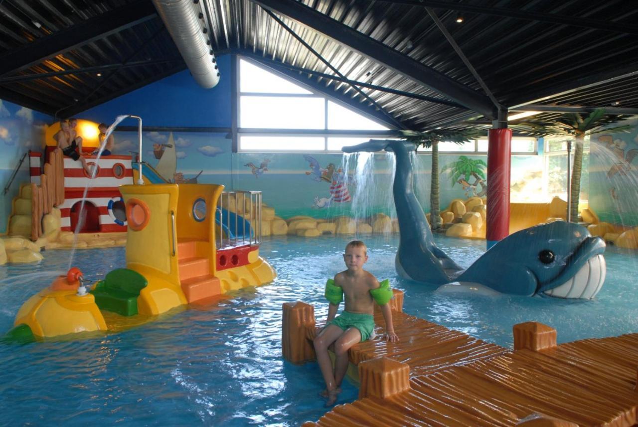 Kajuit423 6Pers 5Sterren Vakantiepark Bergumermeer Aan Het Water In Friesland Met Zwembad Villa Suameer Bagian luar foto