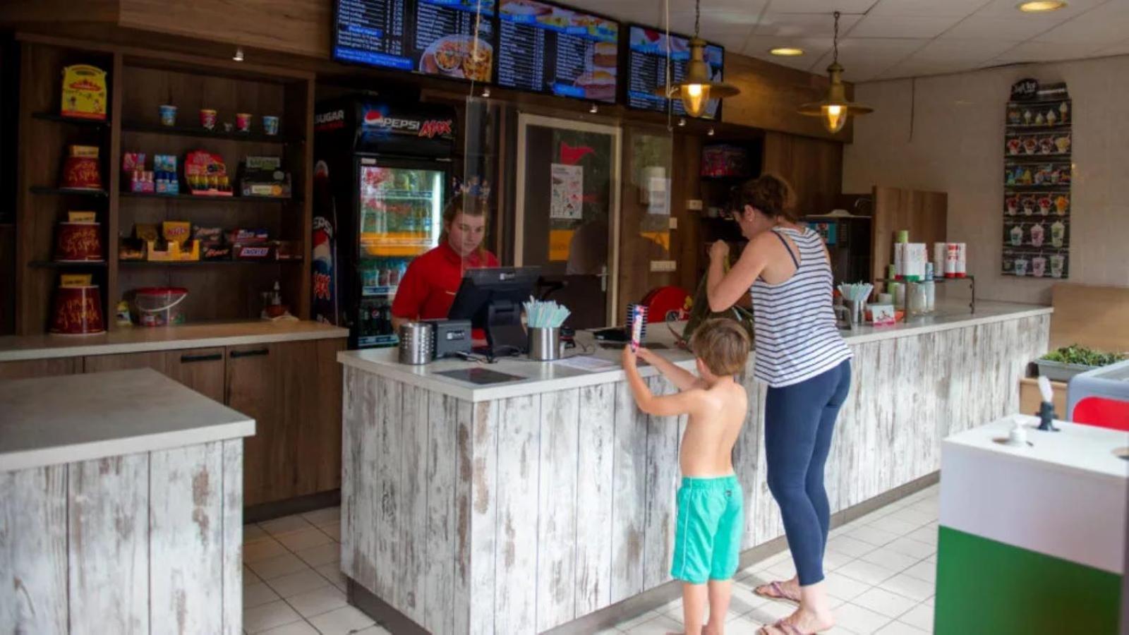 Kajuit423 6Pers 5Sterren Vakantiepark Bergumermeer Aan Het Water In Friesland Met Zwembad Villa Suameer Bagian luar foto